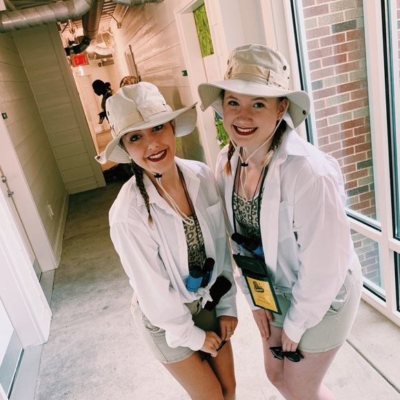 Meet your Posher, Allison - Picture 1 of 1